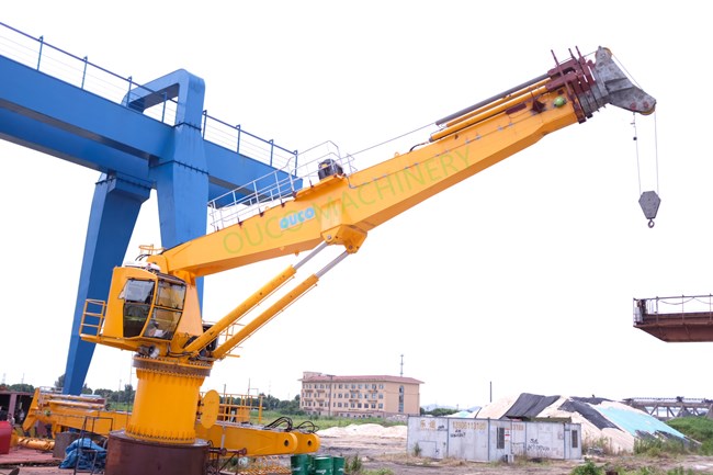 26M Electric 8T Telescopic Boom Offshore Ship Deck Cranes