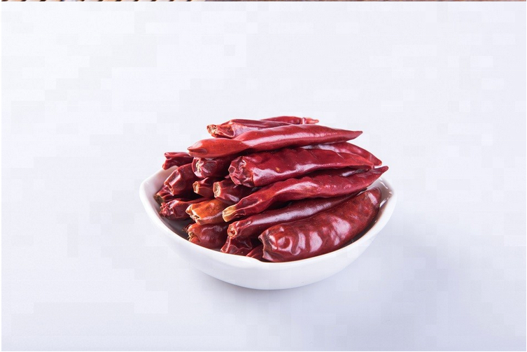 Zero Additive Tianjin Red Chilies Stick Shape Pungent Red Dried Chiles
