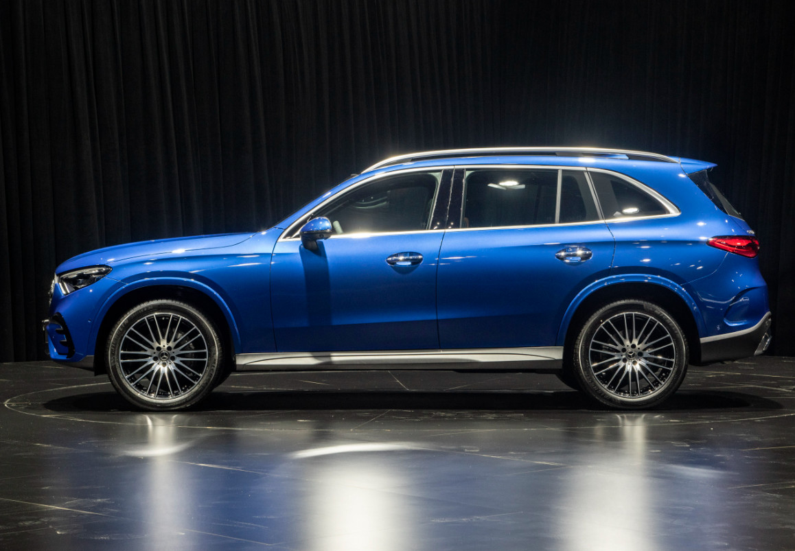 Perfect 2022 Mercedes-Benz GLC Restyled 3 GLC 300L 4 MATIC Luxury Version SUV