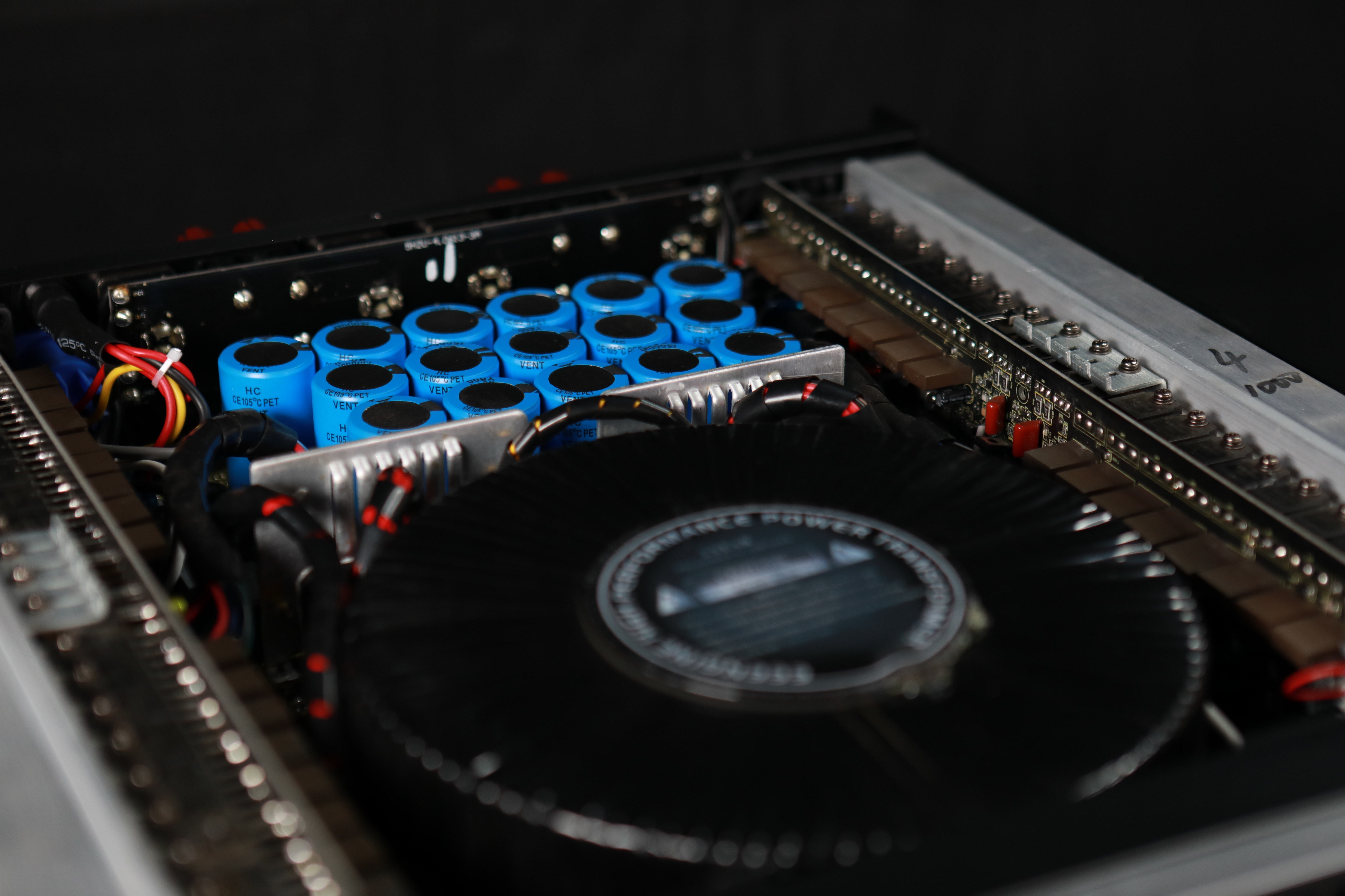 1000W Analog Power Amplifier