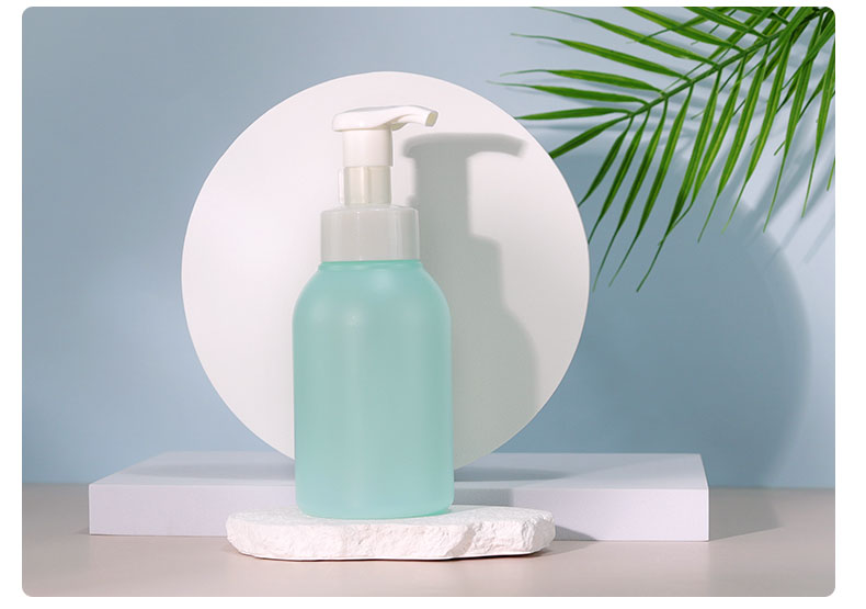 30ml Plastic Cosmetic Bottles Empty Essential Oil Bottle Luxury With Bamboo Cap And PE Collar Box