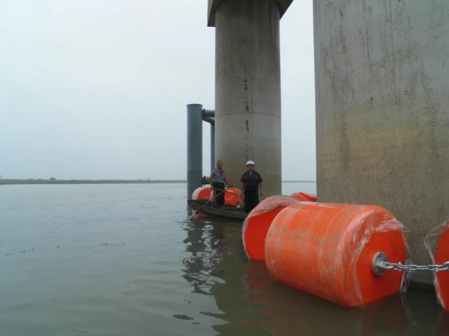 Polyurethane Covered Solid EVA Foam Filled Fenders Floating Buoy