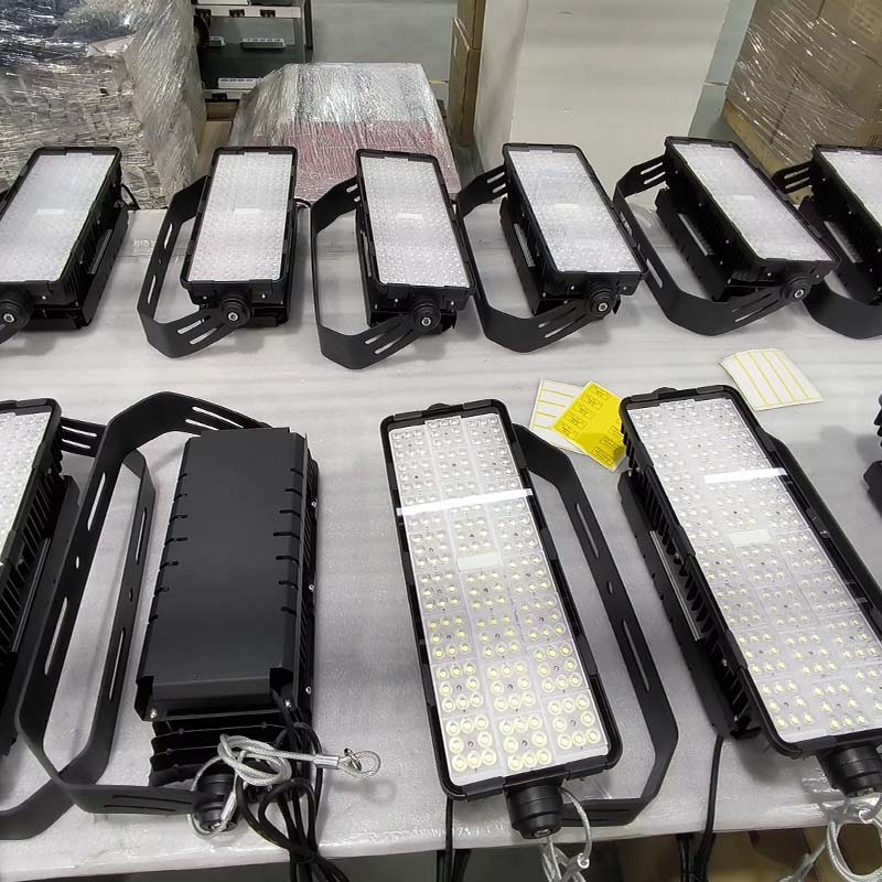 Dimming 500W LED High Mast Light 277V Sports Flood Lights For Park Squares