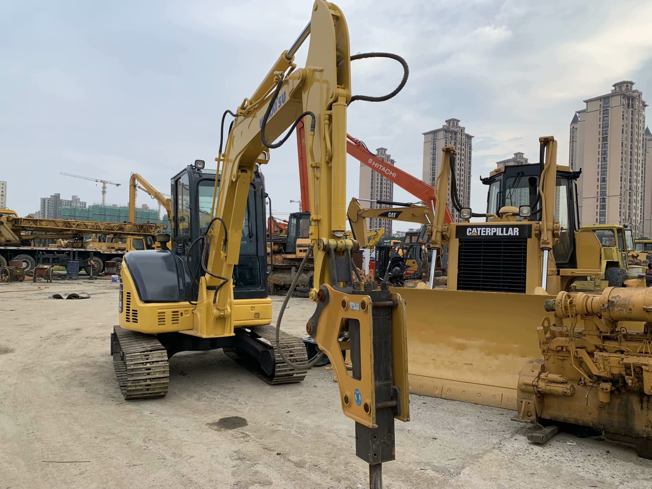 Komatsu PC55MR-2 Used Excavator Japan Mini Size With Hydraulic Hammer