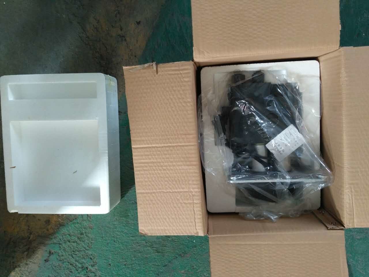 12C0019 Black Hydraulic Pilot Check Valve Wheel Loader Spare Parts