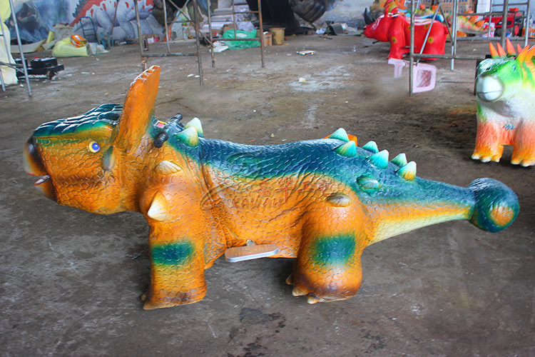 Indoor / Outdoor Life Size Animatronic Dinosaur Ride Custom Design Support
