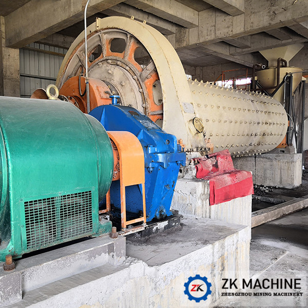 Wet Dry Type Ball Mill Crusher 230T/H For Mining Refractories