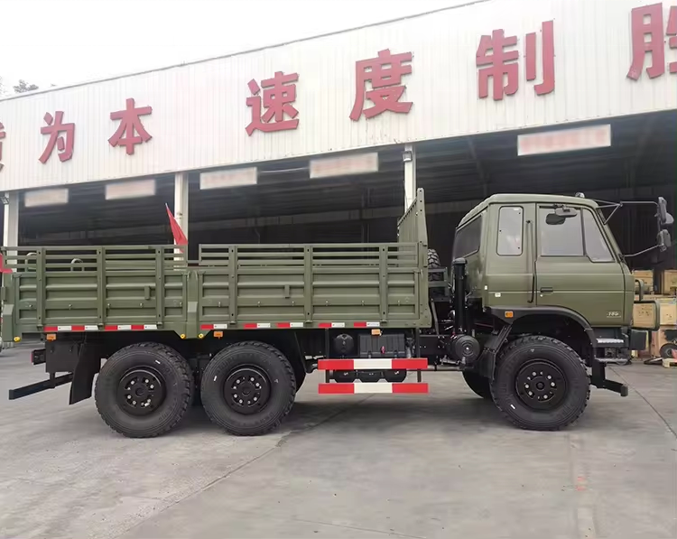 Automatic Air Conditioner Equipped Dongfeng 4X4 6X6 5T 10T 5000kg Off Road Service Truck Chassis