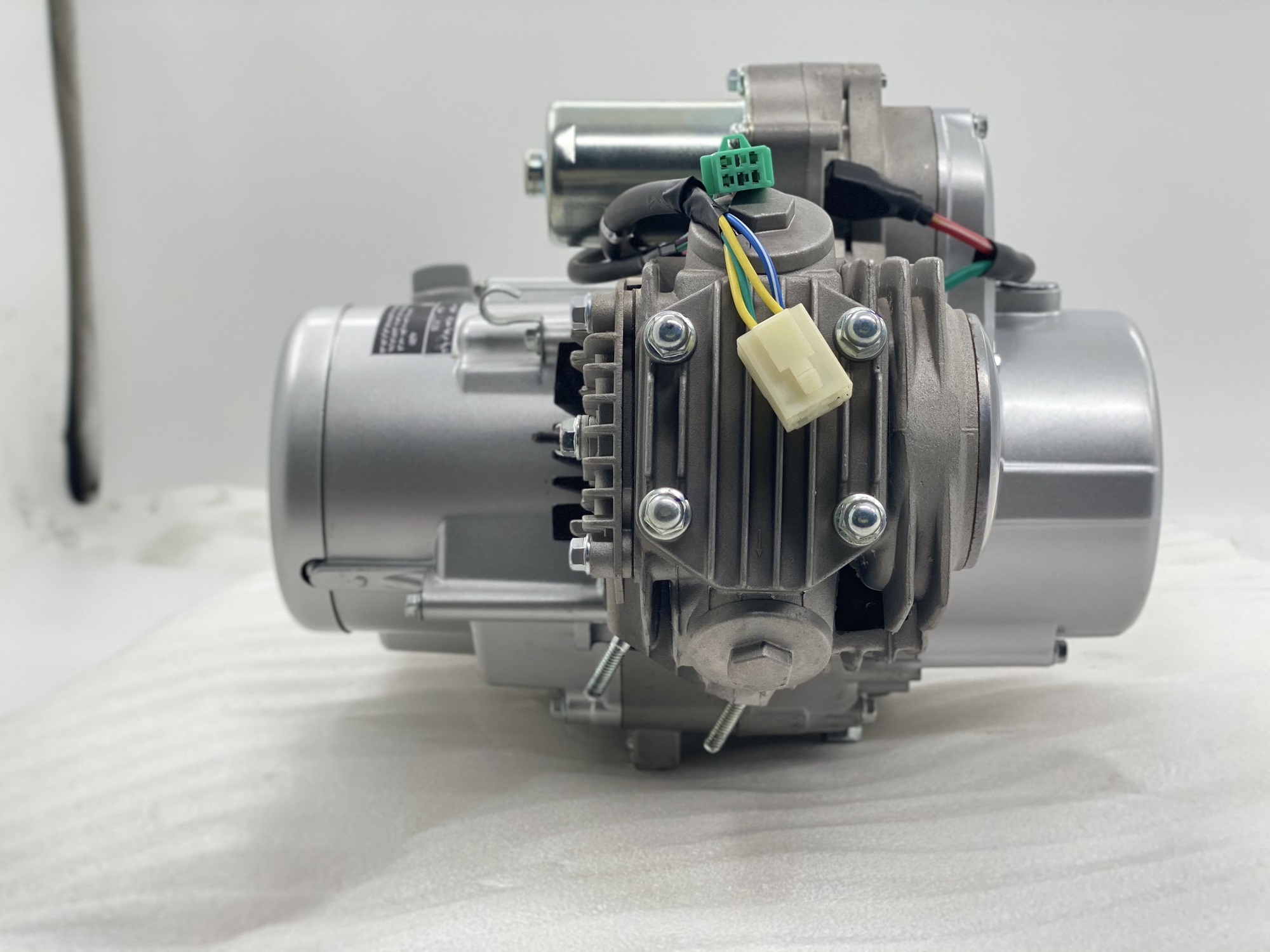 DAYANG 125cc Motorcycle Engine with Air-Cooled Cylinder and Electric Start Method