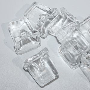 Spraying Small Square Commercial Machine Crystal Ice 25 Kgs Per Day Ice Making