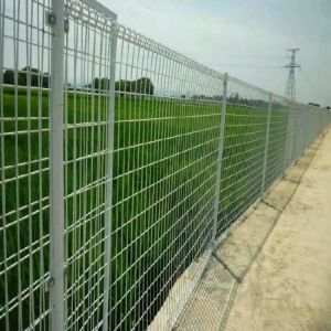 Galvanized 5mm / 6mm Roll Top Mesh Fence Triangle Bending Manufactures