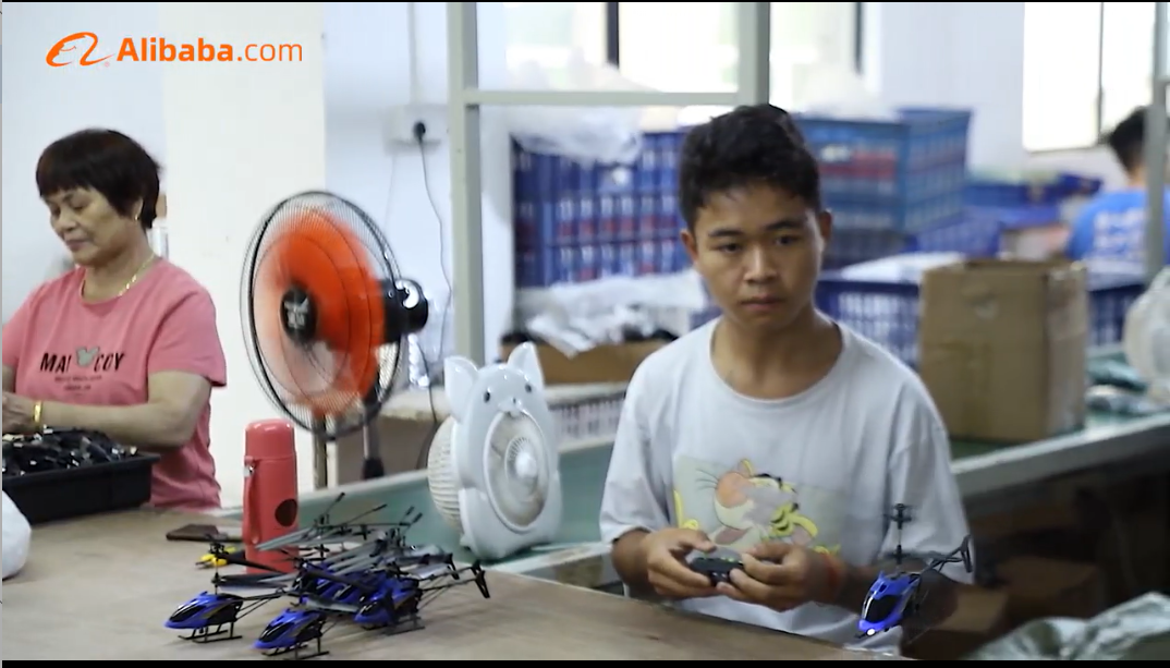 300MAH Battery Beginner-Friendly Mini Helicopter With Gyro-Stabilization for Indoor and Outdoor