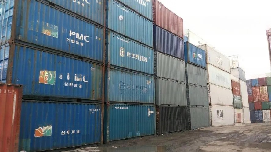 Chinese Stock Cargo Worthy 20ft Used Shipping Containers Internal Dimensions 5.899 x 2.352 x 2.393M 10 Years Around