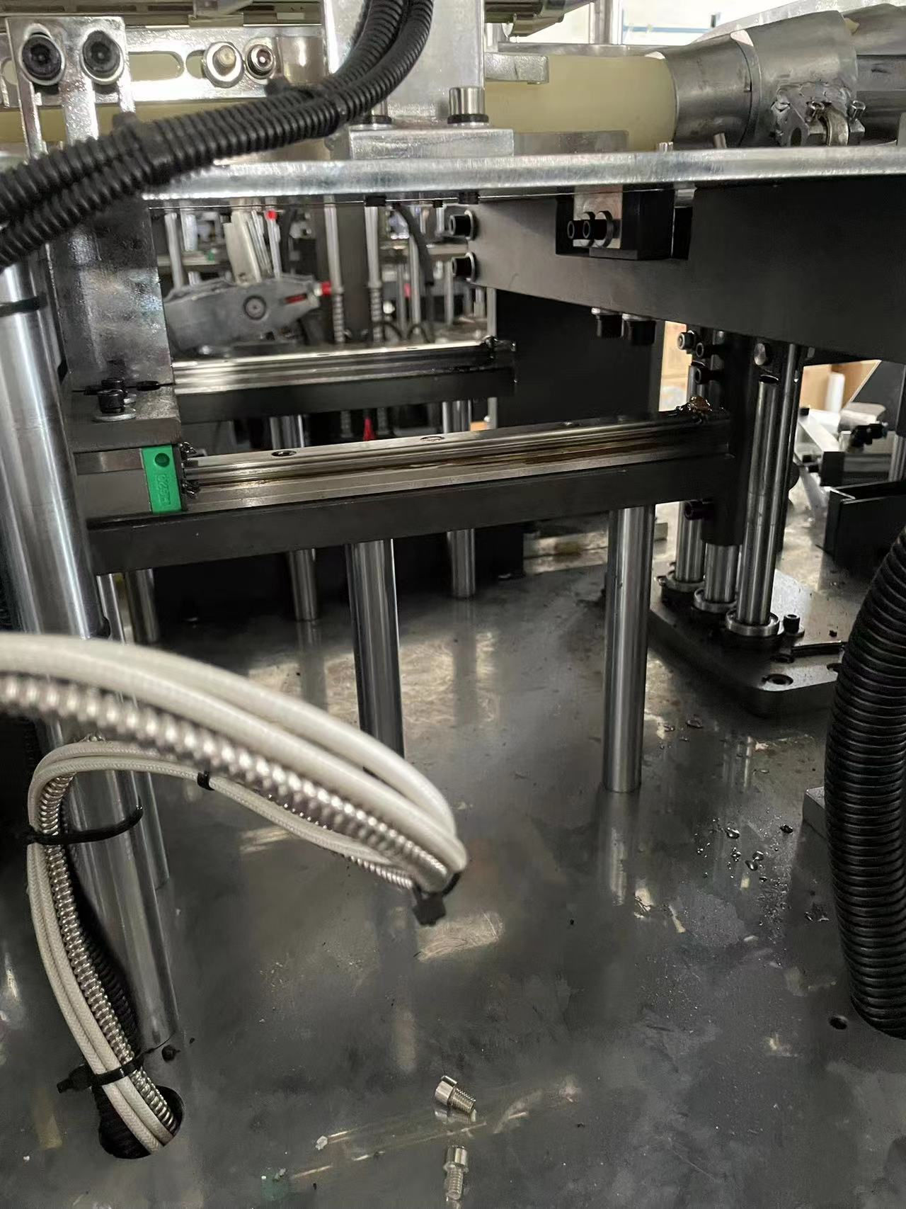 Food Shop 6.5kw Paper Cup Forming Machine 100-110pcs/Min Fully Automatic with Voltage 380V/220V 50Hz/60Hz