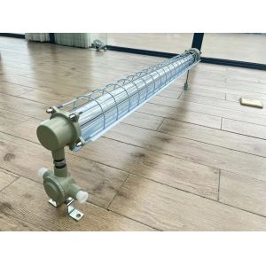  100lm/w Efficiency Explosion Proof Fluorescent Light with Die-cast Aluminum Housing Material and CE Certification Manufactures