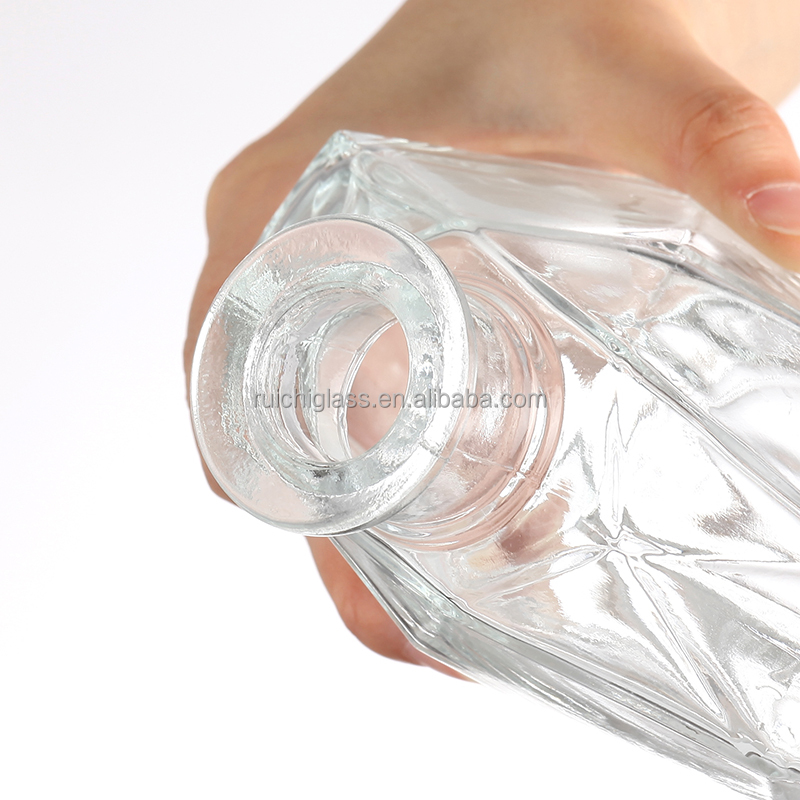 Customize Sealing Type 500ml Super Flint High Transparent Fancy Whisky XO Glass Bottle