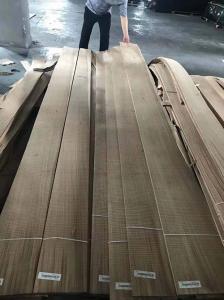 China 0.45mm Rough Sawn Veneer MDF Quercus European Oak Veneer Apply To Plywood on sale