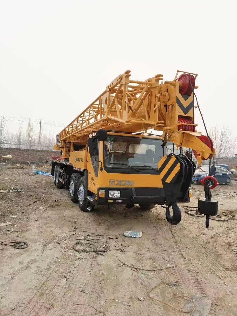 Chinese famous brand XCMG 25 Ton 30n TON 50 Ton 70 Ton 100 ton mobile truck crane for sale