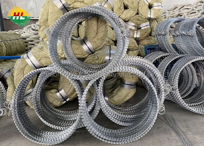 Hot Dipped Galvanized Concertina Wire Fencing 2.0 2.5 2.8mm Diameter