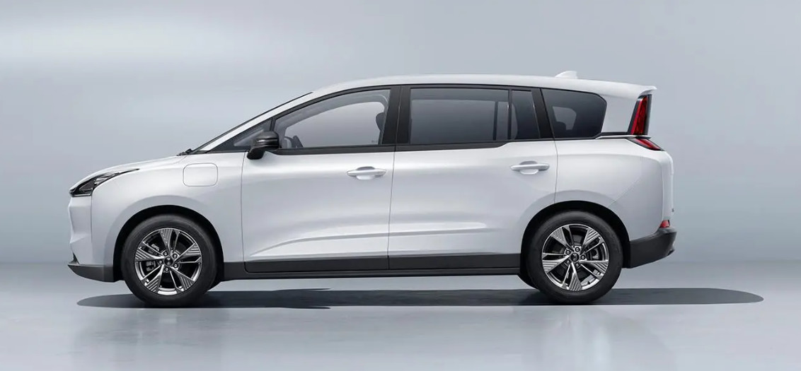 BESTUNE NAT 419KM Range Compact Pure Electric MPV For Family/Taxi Max Speed 140km/H