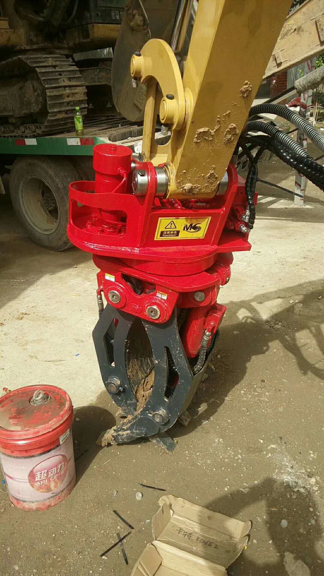 Steel Excavator Grapple Attachment High Ductility Hydraulic Rotating Grapple