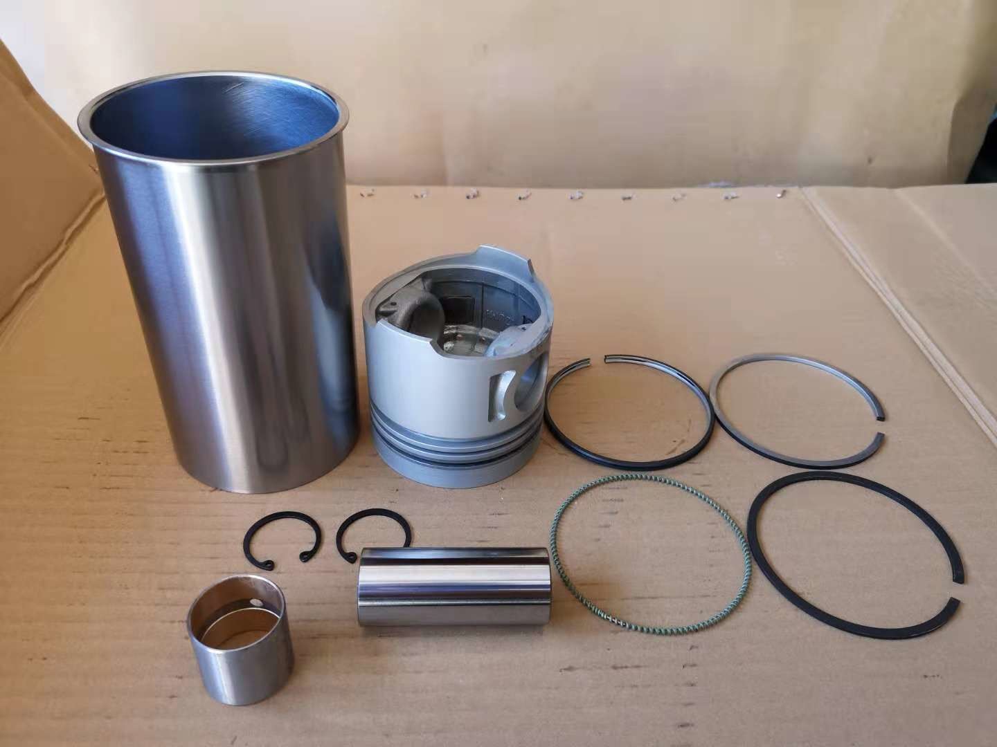Safe Packing ISUZU 4BC2 Liner Set 5878145410 Piston Pin Inside Big Air Bag