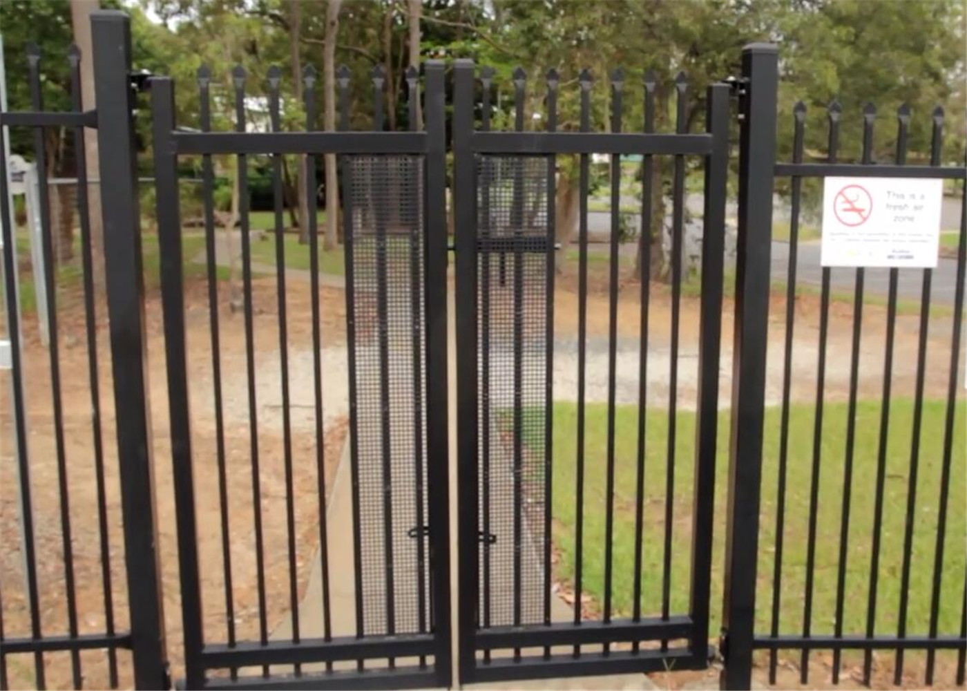 high-security fence/steel Hercules fence panel/garrison fence panel