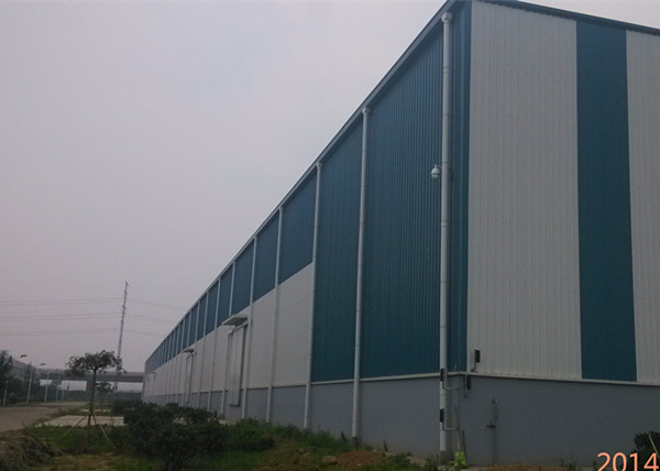 Large span low cost prefabricated engineering steel frame structure warehouse