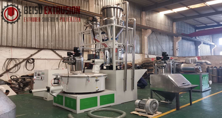 800L High Speed Heating 1800kg/H Mixer Blade