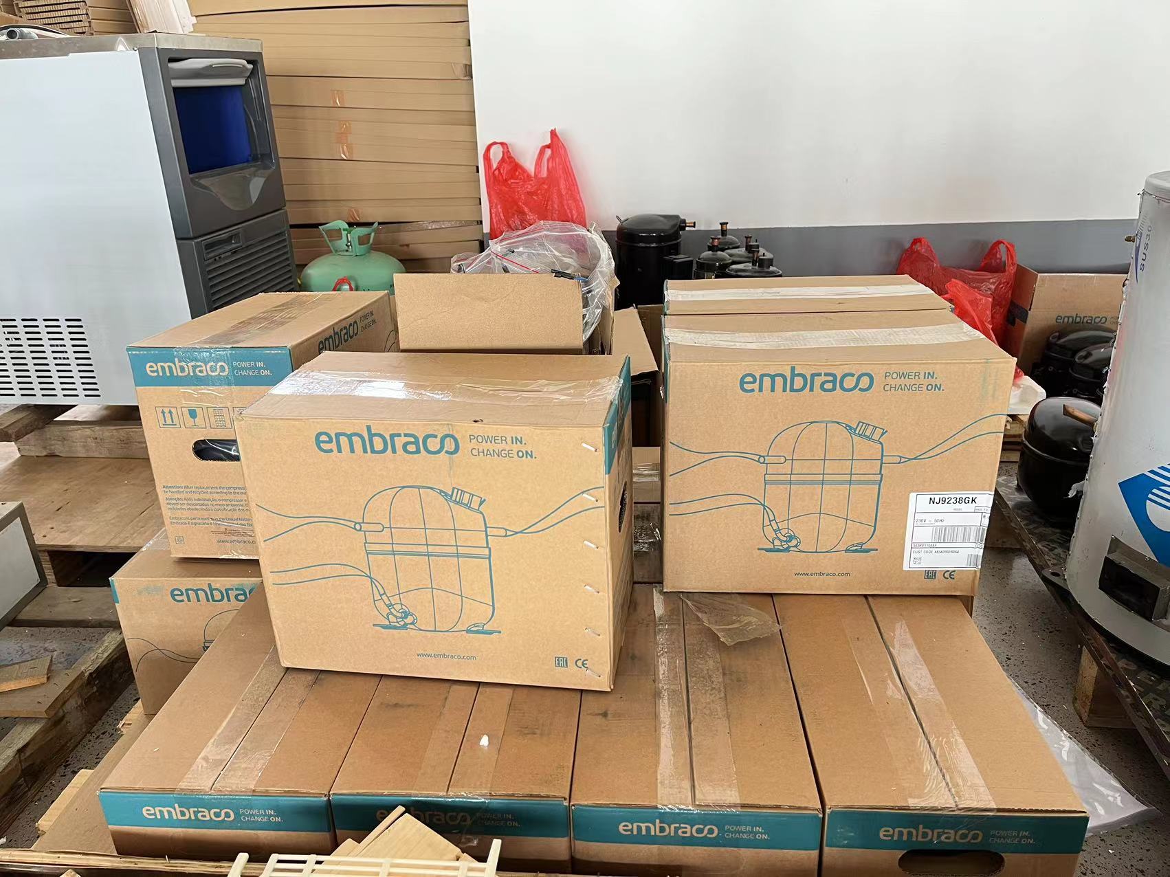 300-500kg/24h Automatic Ice Cube Maker for Cooling Drinks in Stainless Steel Material