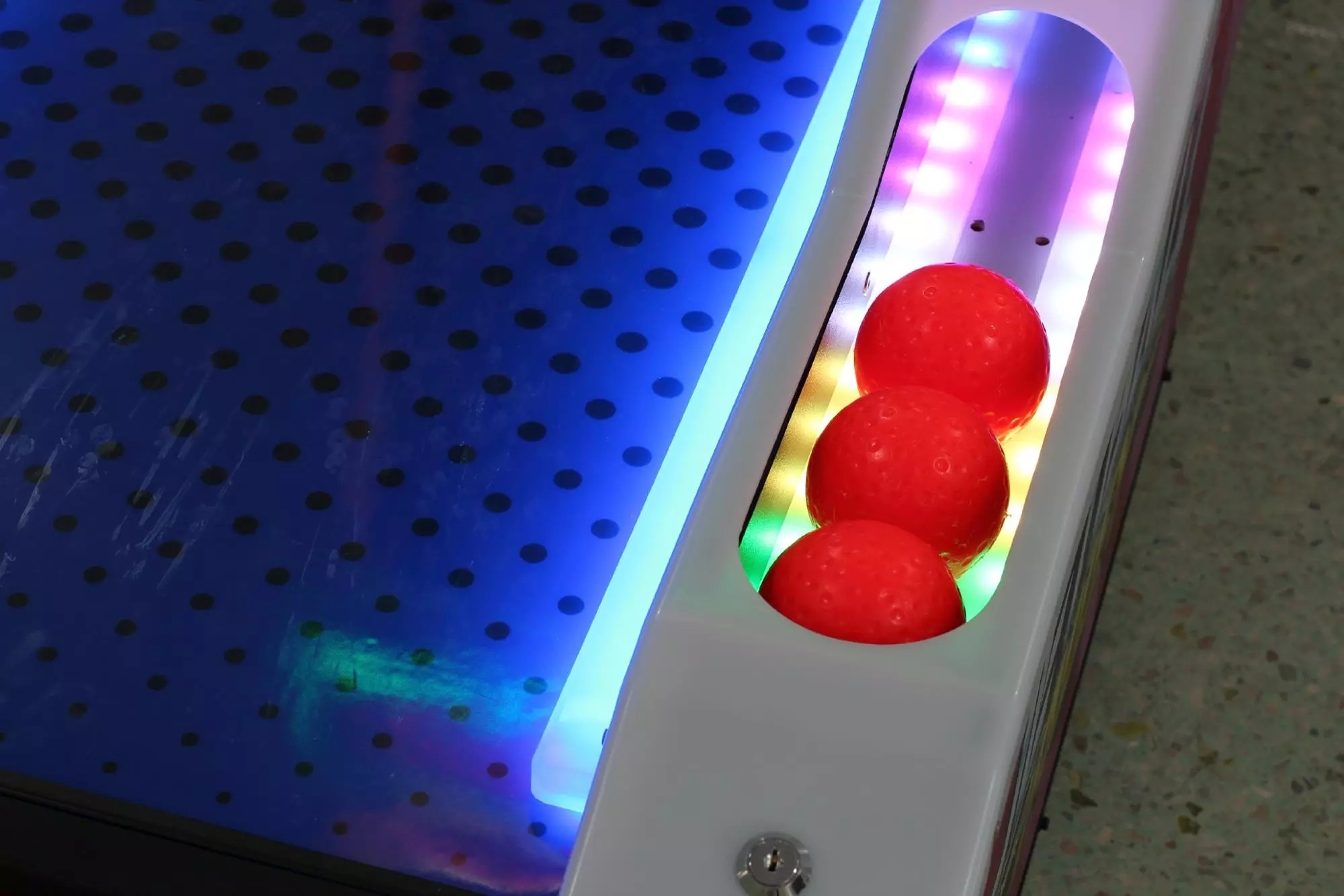 Metal Fiberglass JETBALL Alley Game Machine For Shopping Center