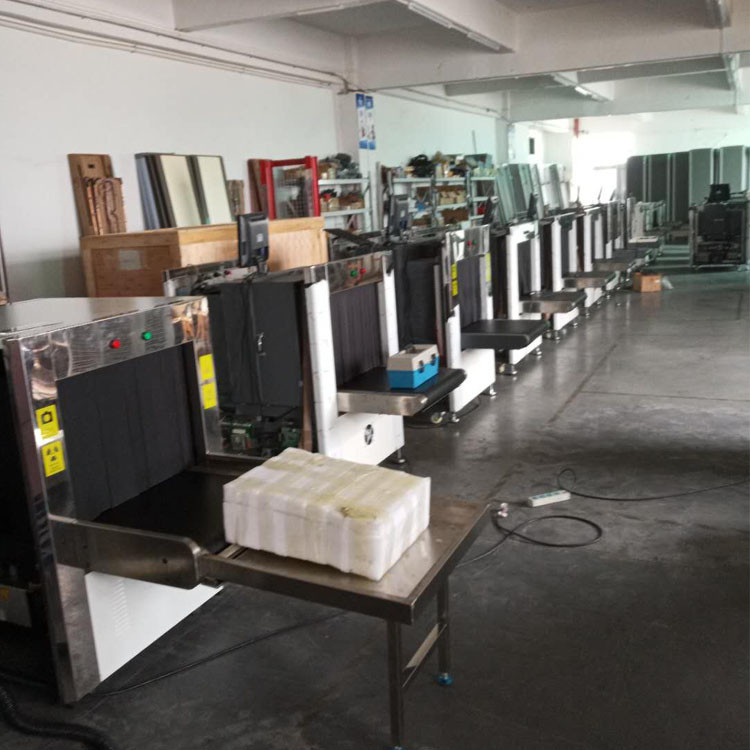 Local Network Supported Airport Luggage Scanner 1024 * 1280 Pixel For Military Installations