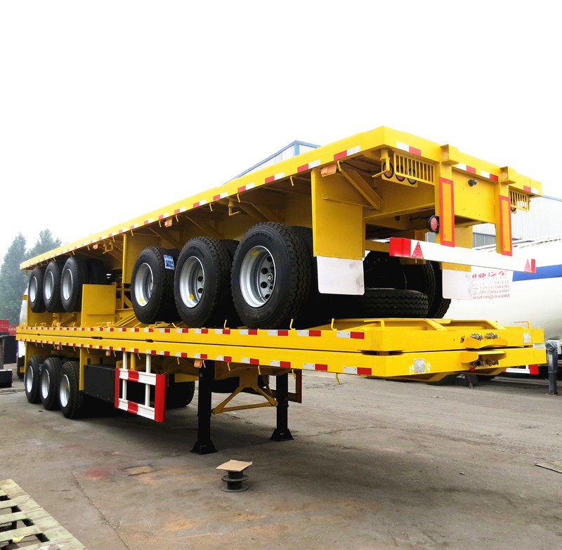 3 Axles 2 Legs Semi Trailer Trucks , Sinotruk Cimc 40ft Flatbed Truck