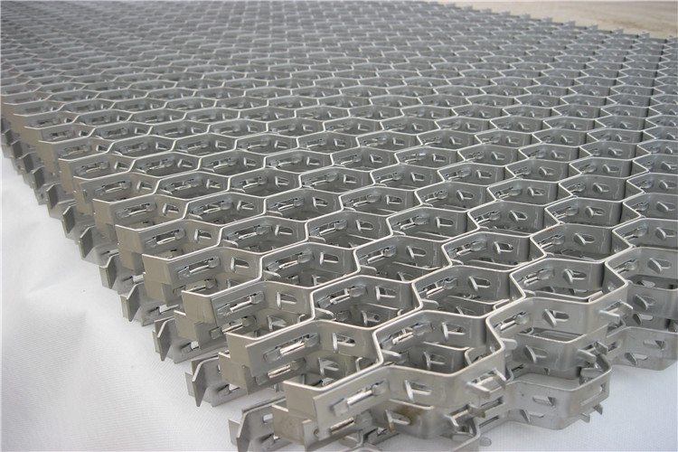 Tortoise Shell Mesh And 2.5mm Hexmesh Grid Cyclones Refractory Lining Hexmetal Mesh