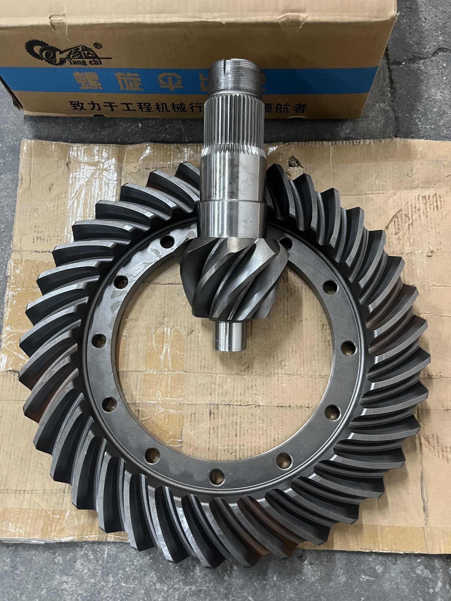 2402N1041-025/026 Crown Wheel Pinion Gear Bevel Gear Parts