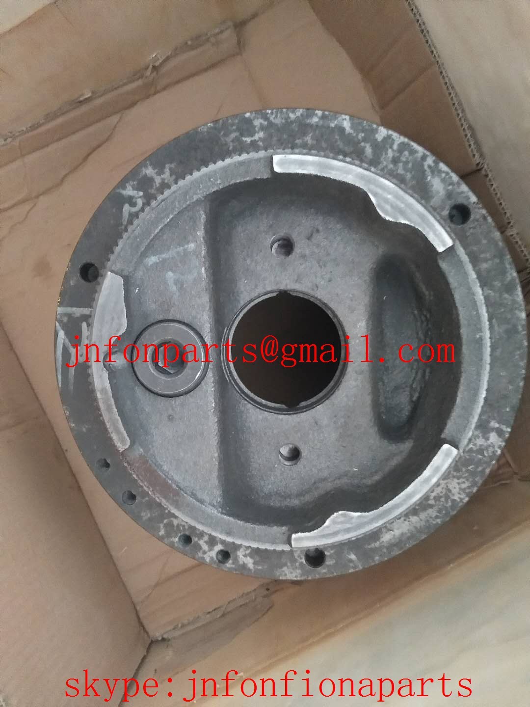 komatsu pc200-6 pc220-6 TRAVEL MOTOR CASE 708-8F-04611 /708-8F-04660