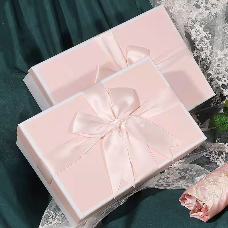 4C/UV/Lamination/Embossing/Stamping Surface Finish on Personalized Gift Box