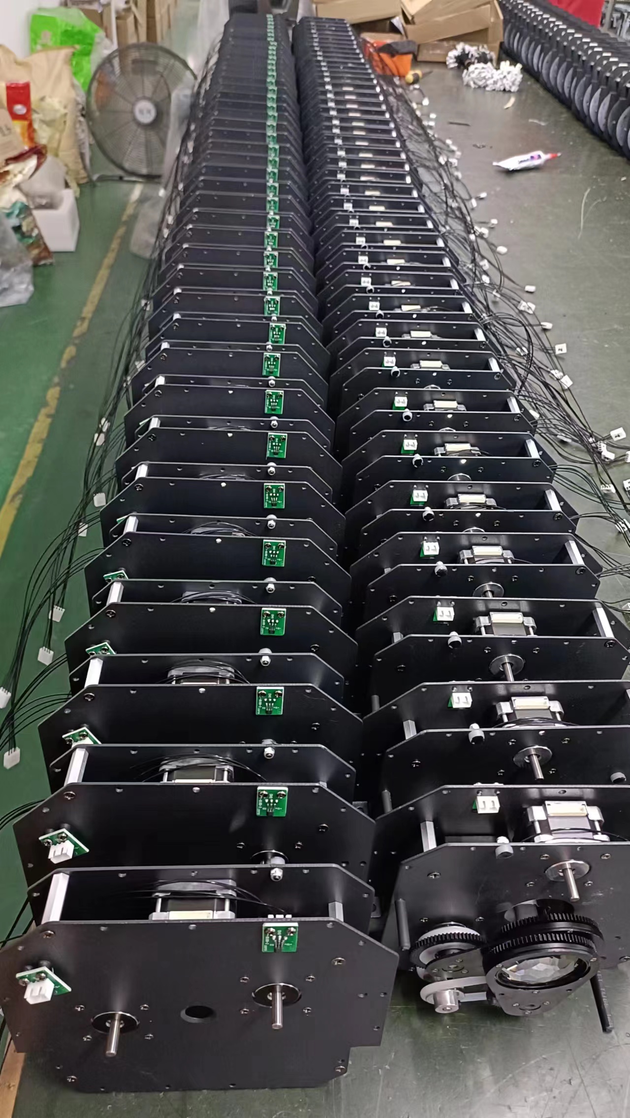RGBW IP65 DMX512 LED Wall Washer Light Spot Moving Head 200W 295W