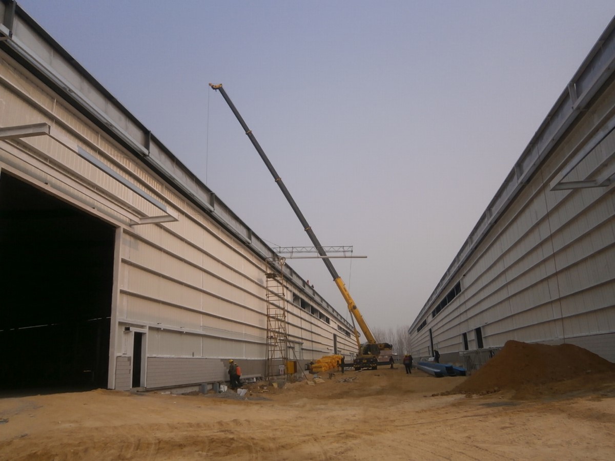 Customizable Prefabricated Steel Structure Warehouse Featuring Steel Color Sheet Cladding