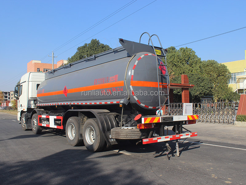 FOTON AUMAN 8x4 24.68cbm Chemical Tank Truck For Flammable Fluid Methanol Ethanol