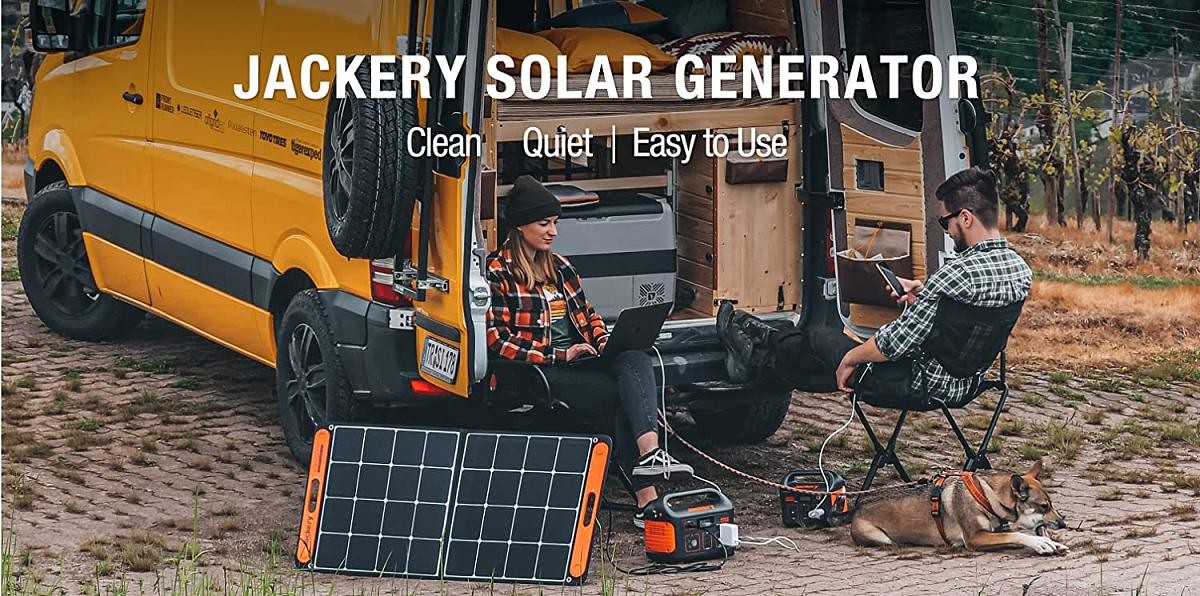 Portable Solar Portable Power Station 2200W Lithium Battery For Camping