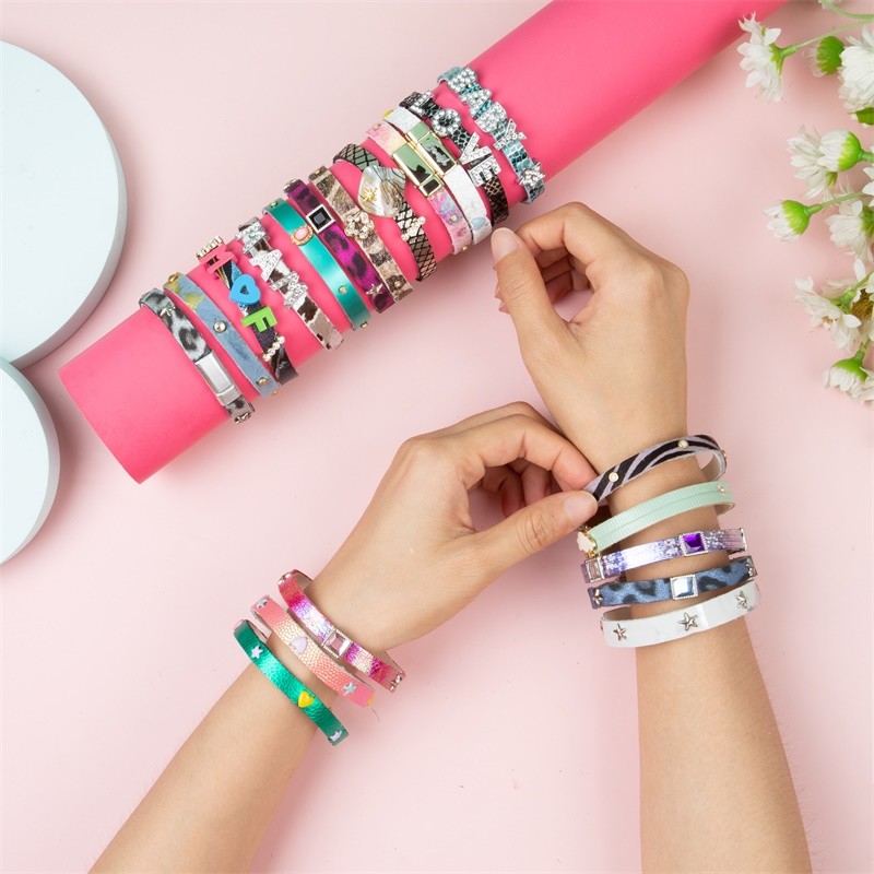 ODM No Beads Handmade Leather Bracelet Diamond Shell Charm For Boho Girl