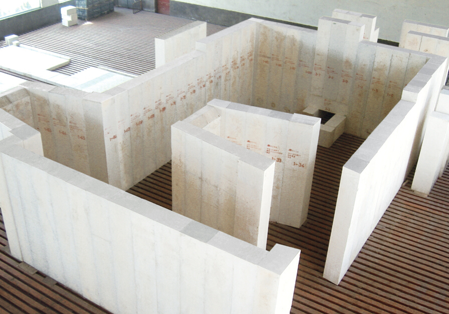 Temperature Industrial Furnace Solution Refractory Bricks Fireplaces With ≤1.00% Apparent Porosity And ≤0.3% CaO Content