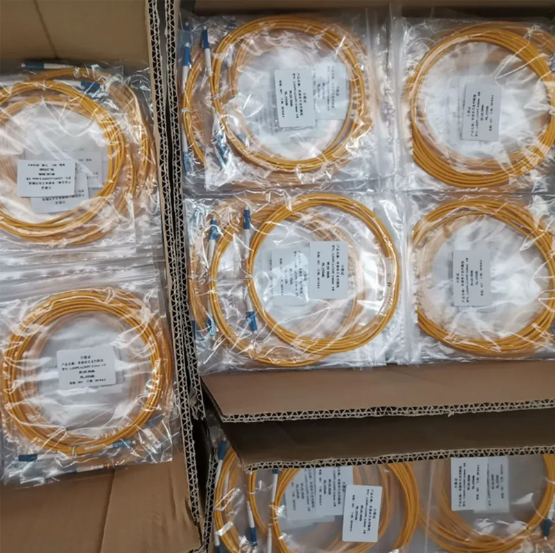 CATV EDFA FTTH SM Pigtail SC APC Fiber Optic Supplier in china G6652D G657A1 G657A2