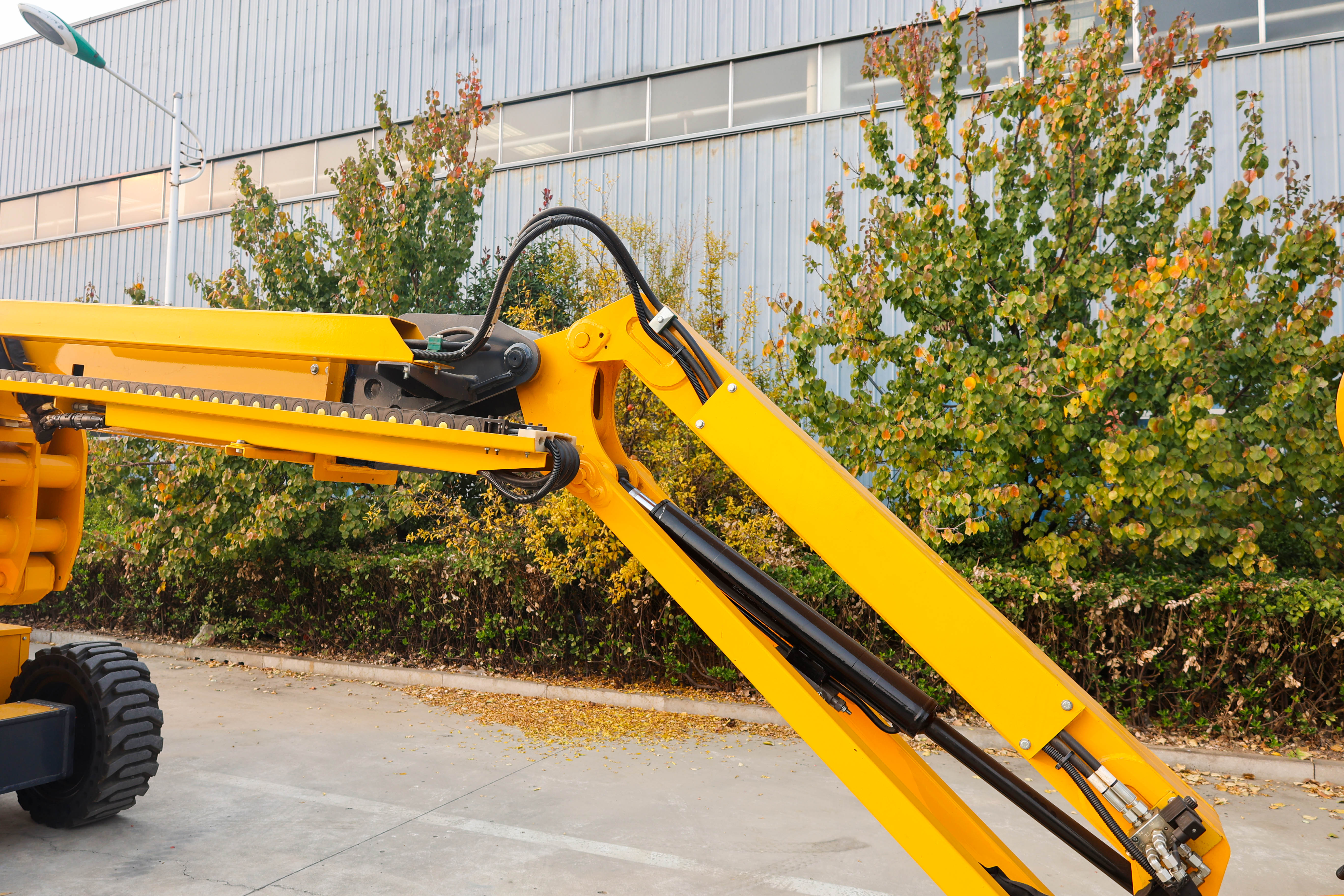 28m 4WD Towable Telescopic Boom Lifting Aerial Platform lift Price with Best Quality