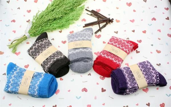 Promotional elegant christmas patterned design OEM supersoft wool dress hosiery