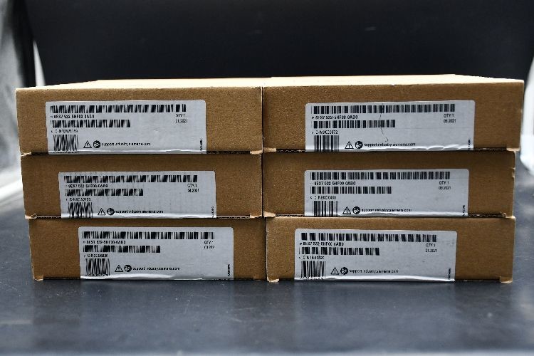 Siemens BUS Connector for use with PROFIBUS bus cable, SIMATIC DP