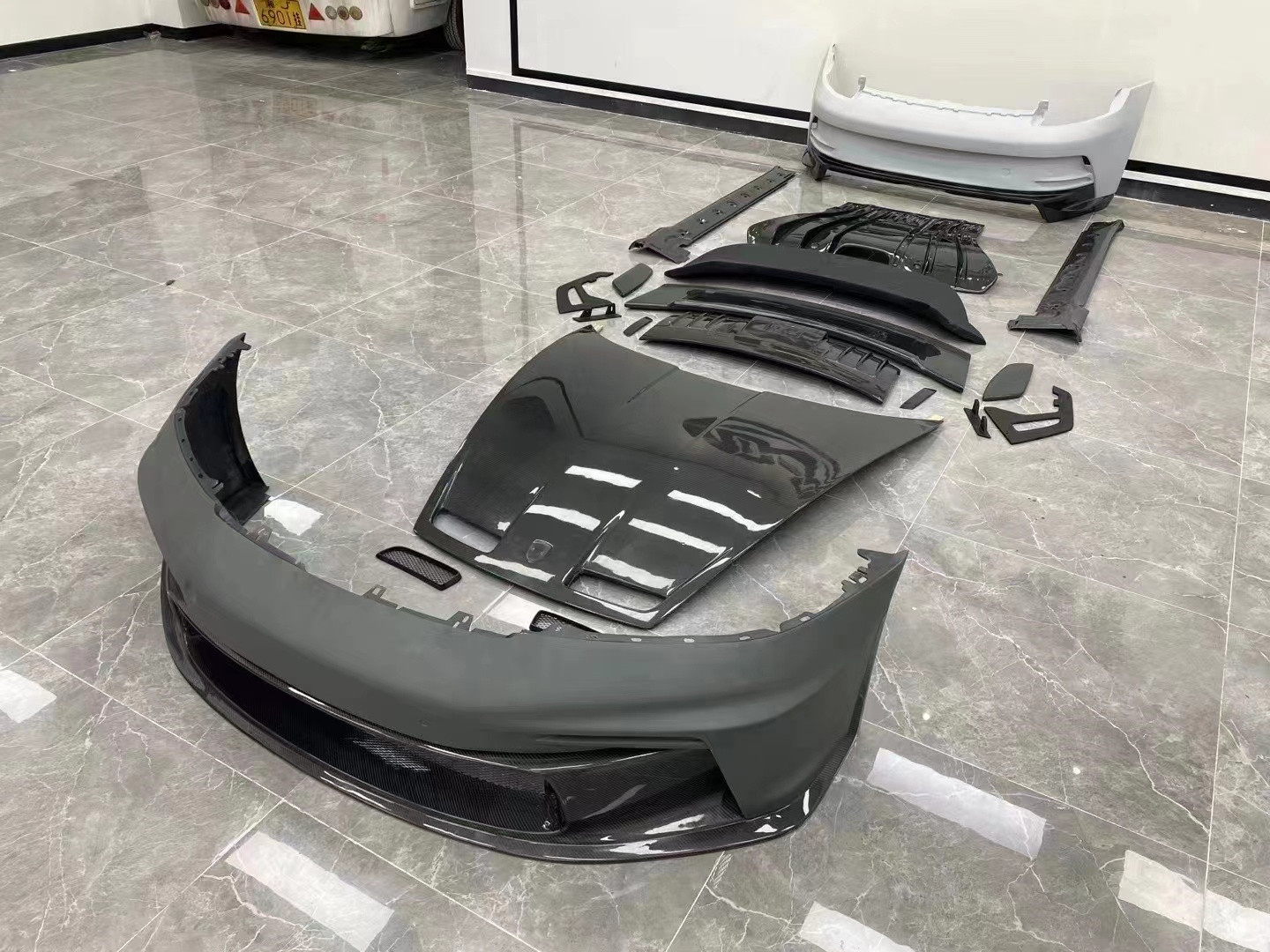 Auto Parts for Porsche 911 992 Body Kit 992 Upgraded GT3-style Carbon Fiber Front and Rear Bumpers Spoiler Hood Body Kit