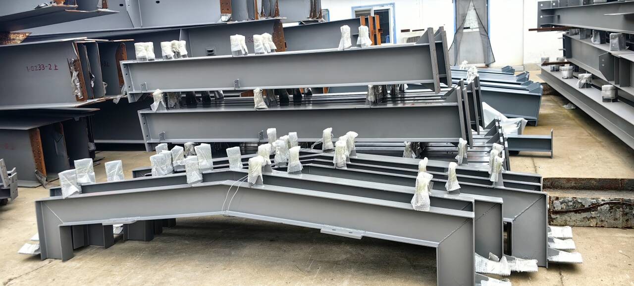 Easy Assemble Design Portable Low Cost Poultry House Steel Structure