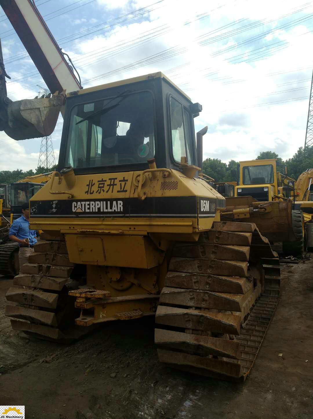 Nice condition Used Cat swampy bulldozer D5M with triangle chain for sale